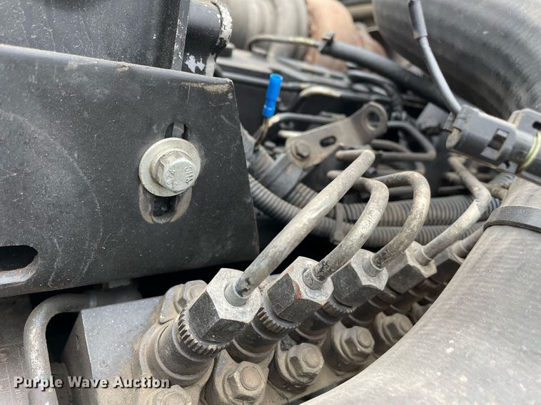 image for item DQ5783 1995 Freightliner FL70  semi truck