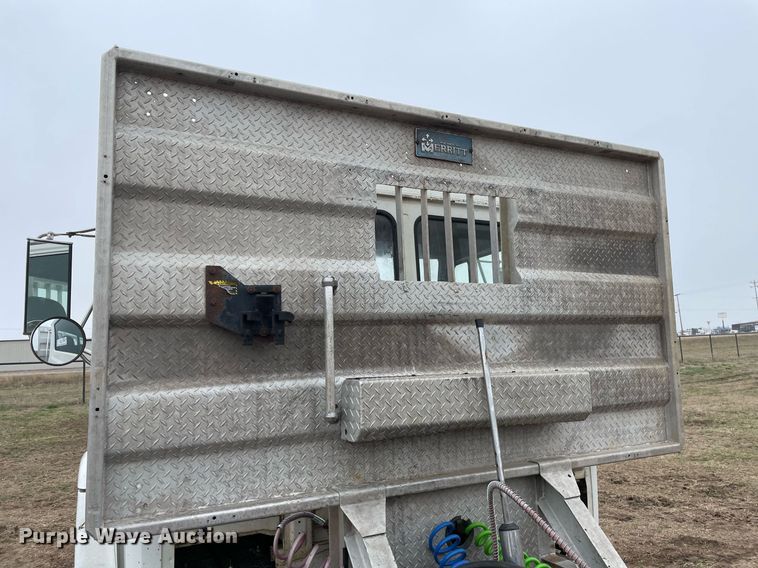 image for item DQ5783 1995 Freightliner FL70  semi truck