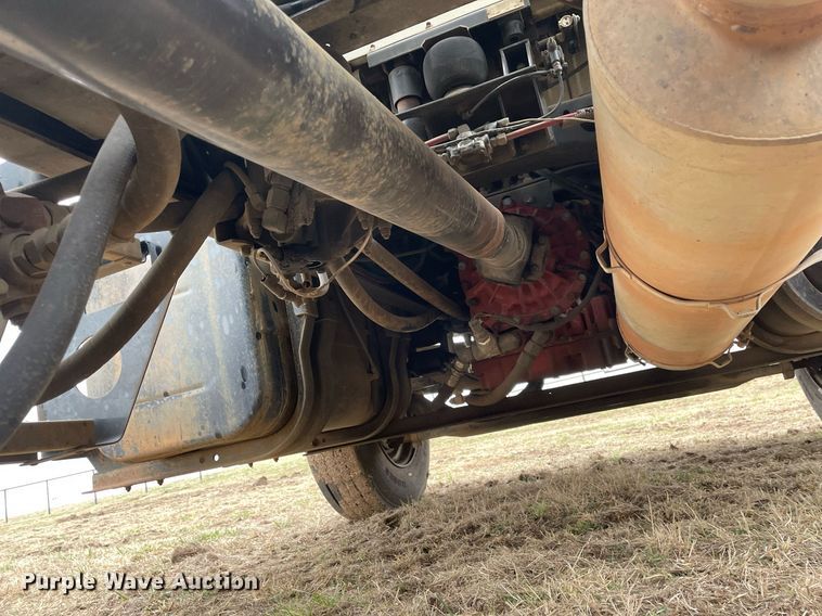 image for item DQ5783 1995 Freightliner FL70  semi truck