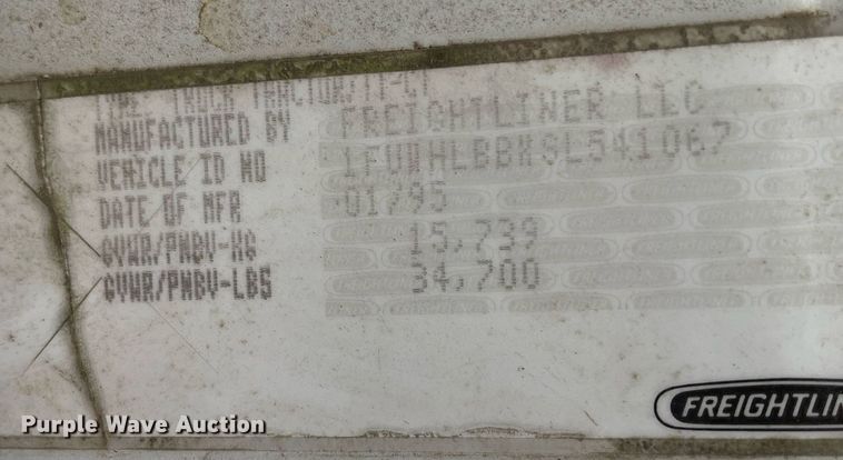 image for item DQ5783 1995 Freightliner FL70  semi truck