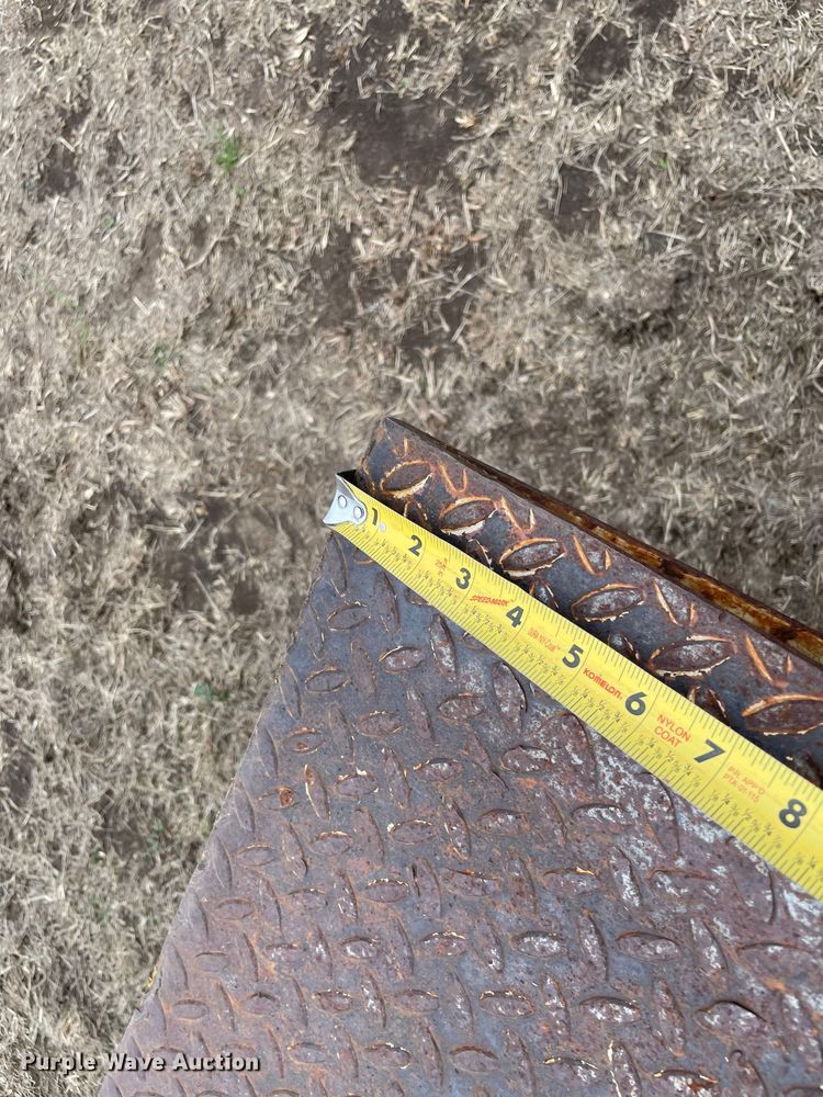 image for item DQ5784 1985 Trail King 1848-1300  equipment trailer