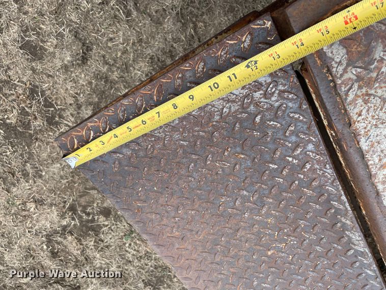 image for item DQ5784 1985 Trail King 1848-1300  equipment trailer