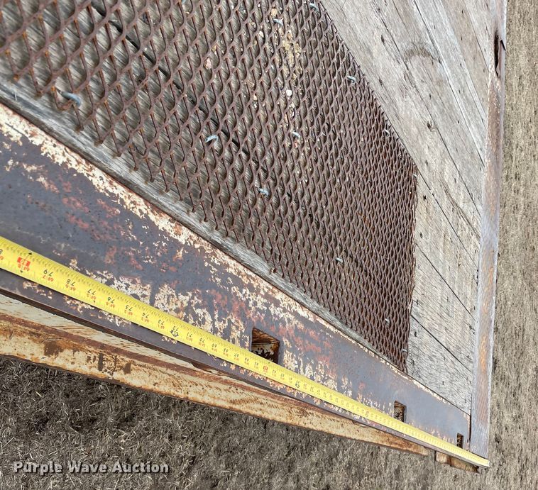 image for item DQ5784 1985 Trail King 1848-1300  equipment trailer