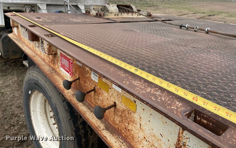 image for item DQ5784 1985 Trail King 1848-1300  equipment trailer