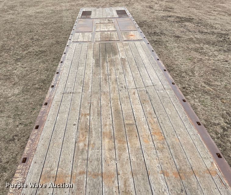 image for item DQ5784 1985 Trail King 1848-1300  equipment trailer