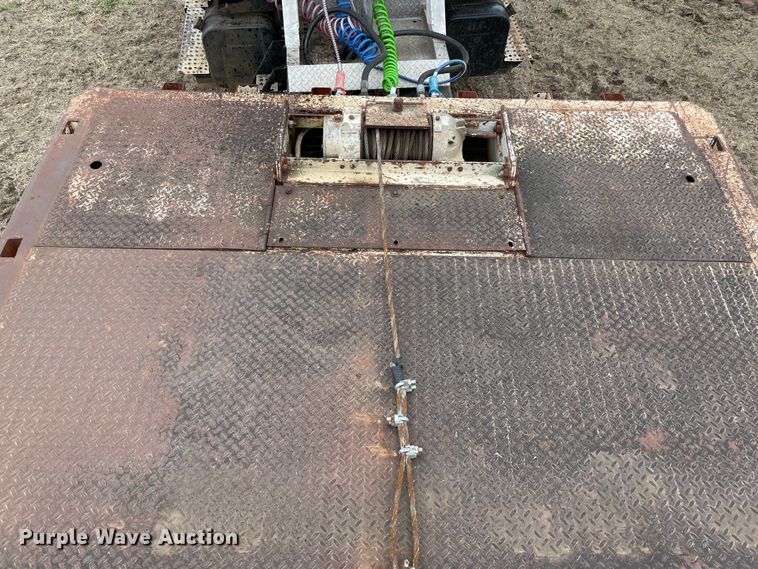 image for item DQ5784 1985 Trail King 1848-1300  equipment trailer