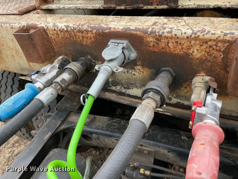 image for item DQ5784 1985 Trail King 1848-1300  equipment trailer