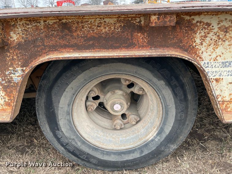 image for item DQ5784 1985 Trail King 1848-1300  equipment trailer