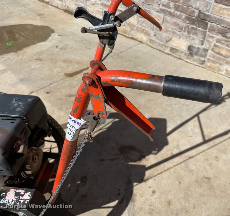 image for item DQ5786 Brush trimmer