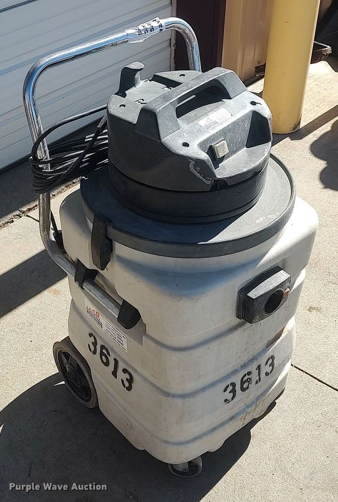 image for item DQ5788 Wet/dry vacuum