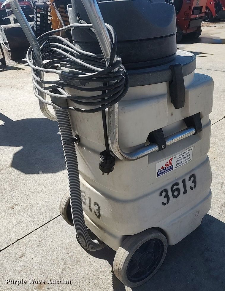 image for item DQ5788 Wet/dry vacuum