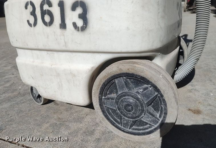 image for item DQ5788 Wet/dry vacuum