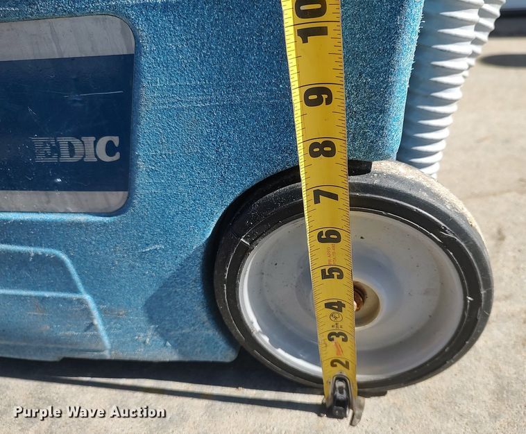 image for item DQ5791 Edic Fivestar  carpet extractor