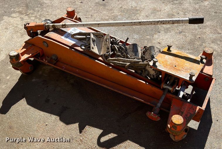 image for item DQ5796 Floor jack