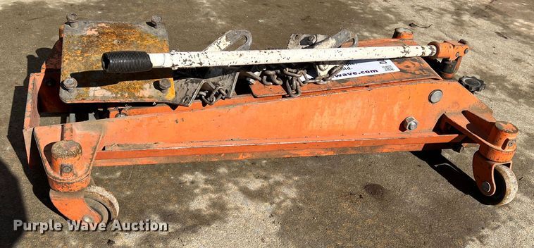 image for item DQ5796 Floor jack