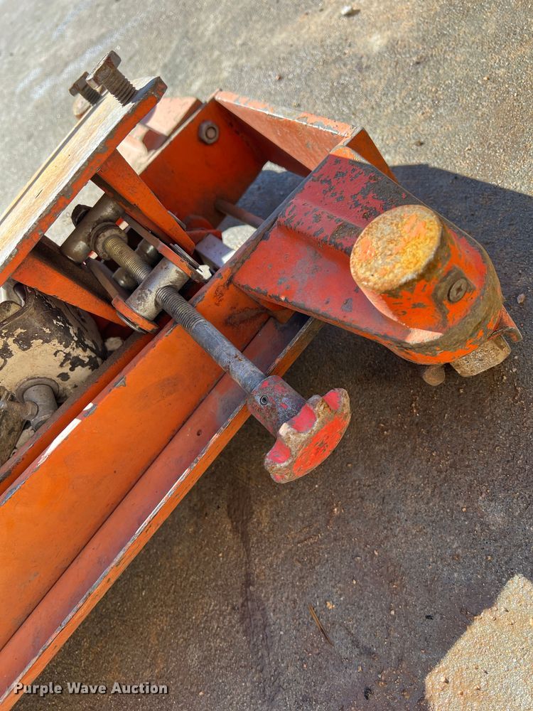 image for item DQ5796 Floor jack