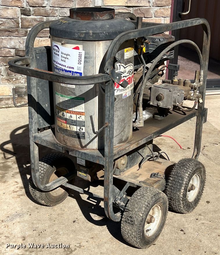 image for item DQ5801 Shark  pressure washer