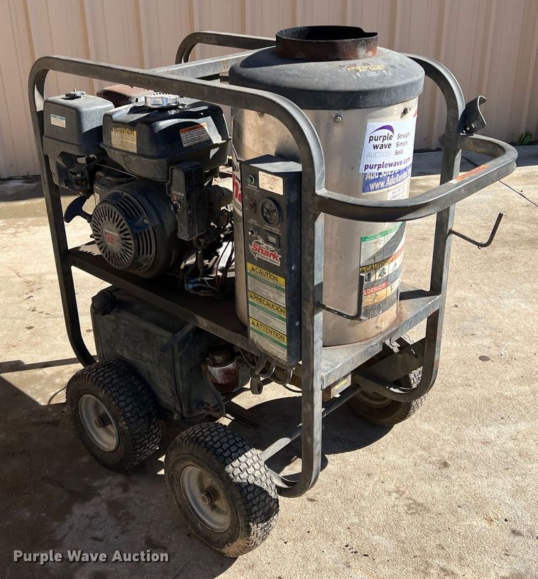 image for item DQ5801 Shark  pressure washer