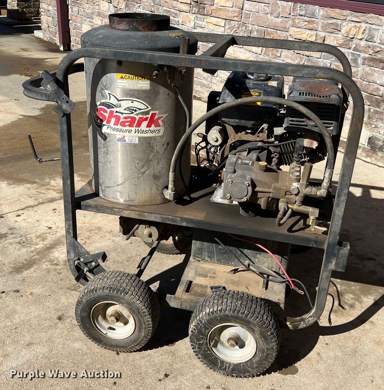 image for item DQ5801 Shark  pressure washer