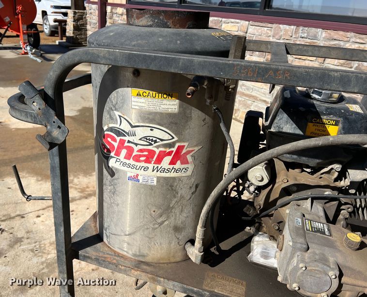 image for item DQ5801 Shark  pressure washer