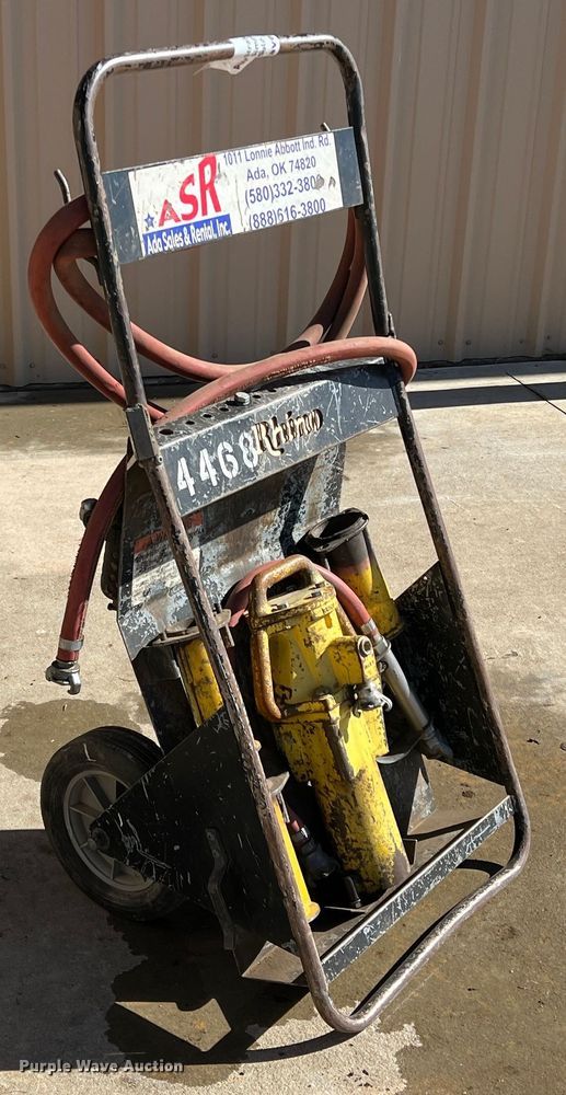 image for item DQ5805 Rhino  pneumatic post driver