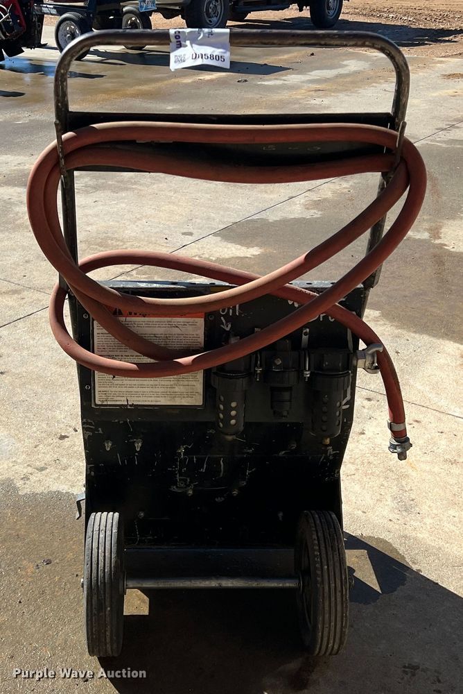 image for item DQ5805 Rhino  pneumatic post driver