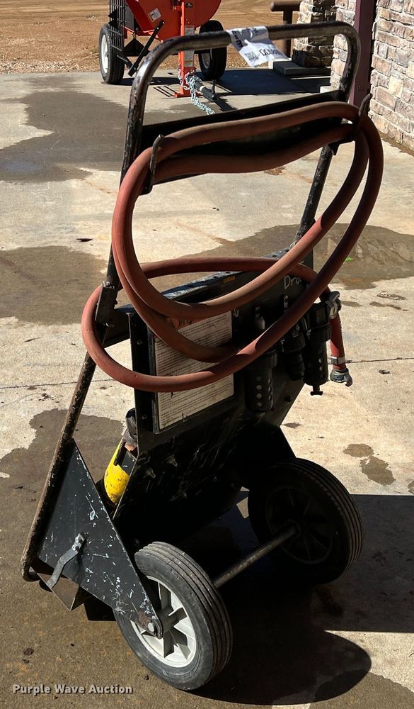 image for item DQ5805 Rhino  pneumatic post driver