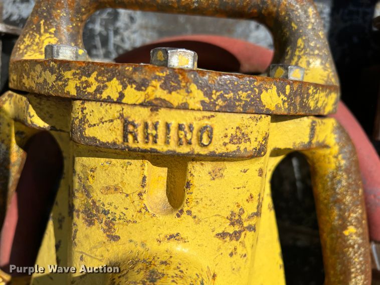 image for item DQ5805 Rhino  pneumatic post driver