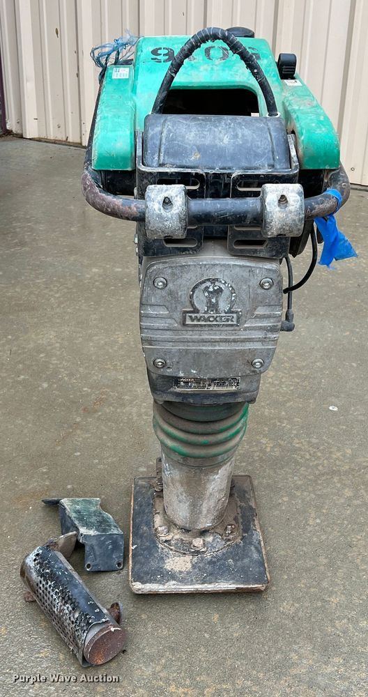 image for item DQ5807 Wacker BS50-2  plate compactor