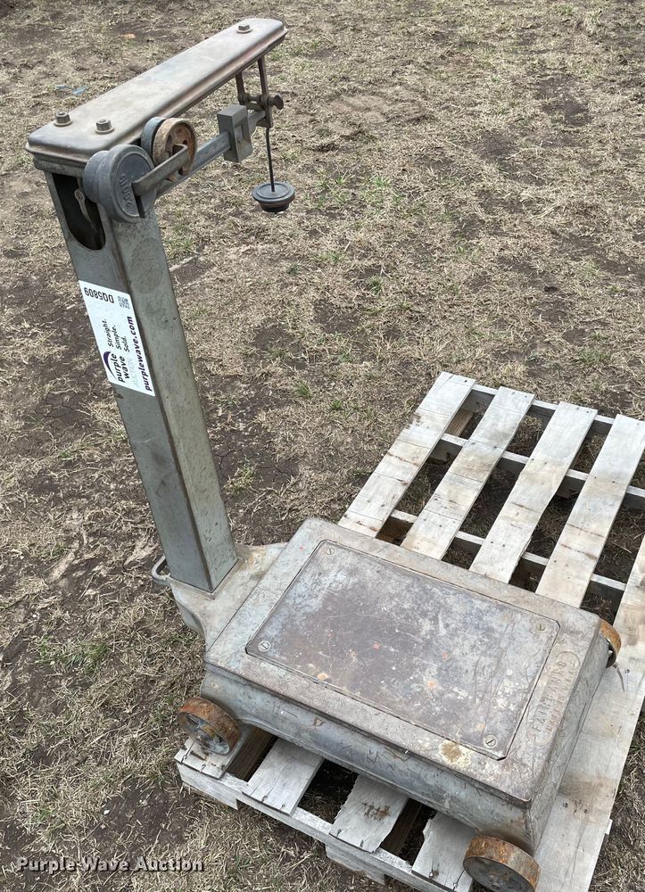 image for item DQ5809 Fairbanks  scale