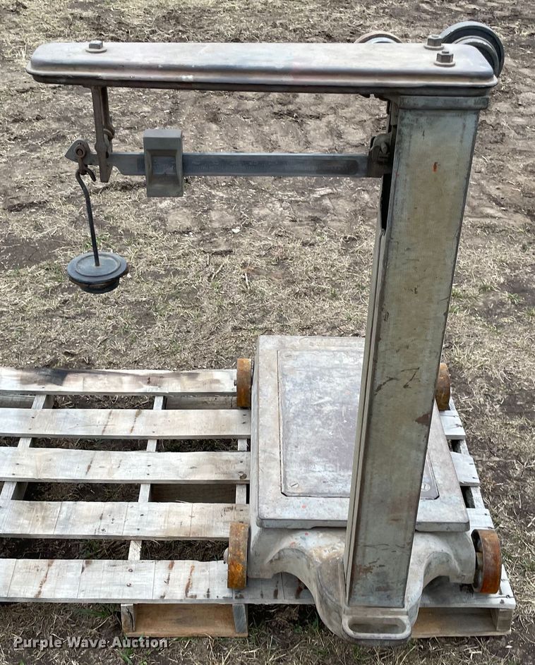 image for item DQ5809 Fairbanks  scale