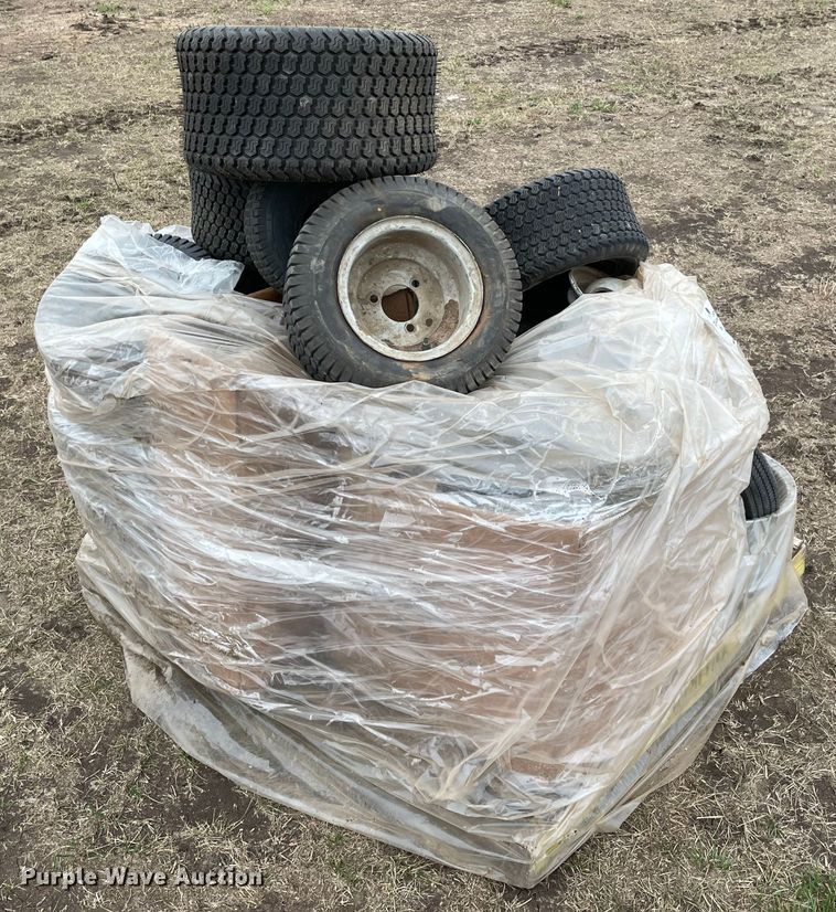 image for item DQ5810 Lawn mower tires