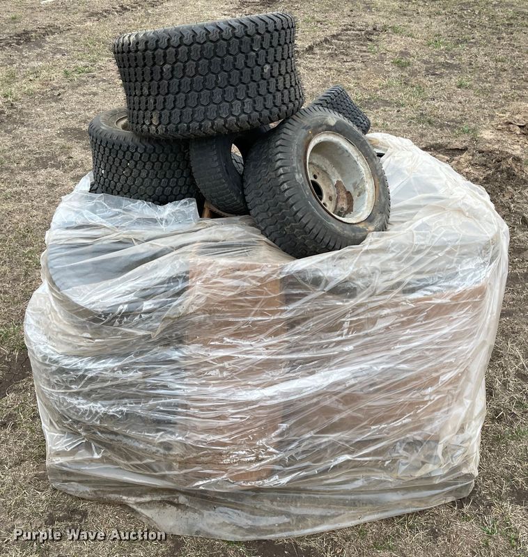 image for item DQ5810 Lawn mower tires