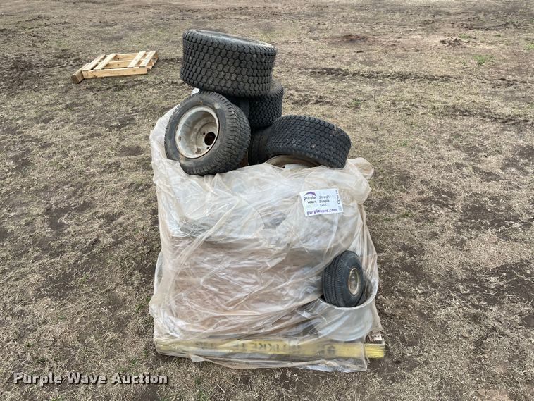 image for item DQ5810 Lawn mower tires