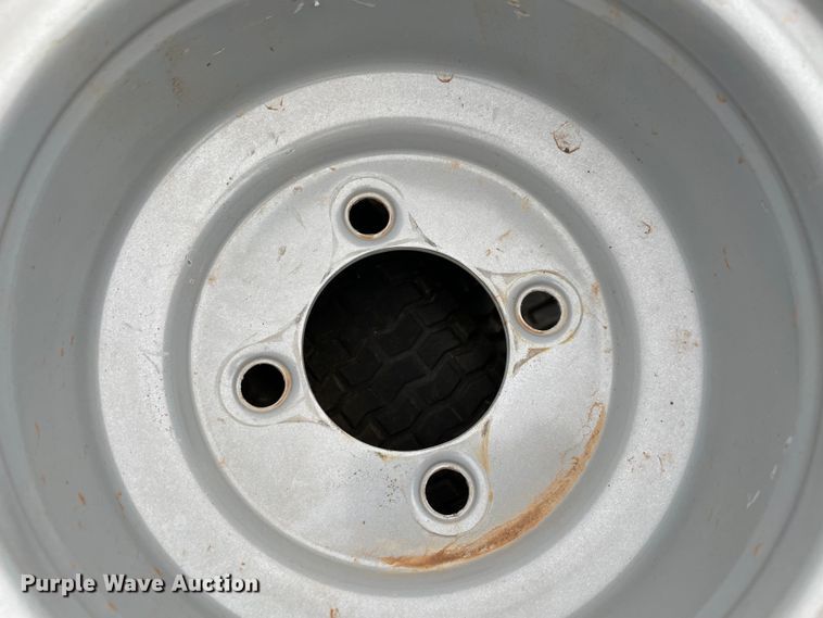 image for item DQ5810 Lawn mower tires