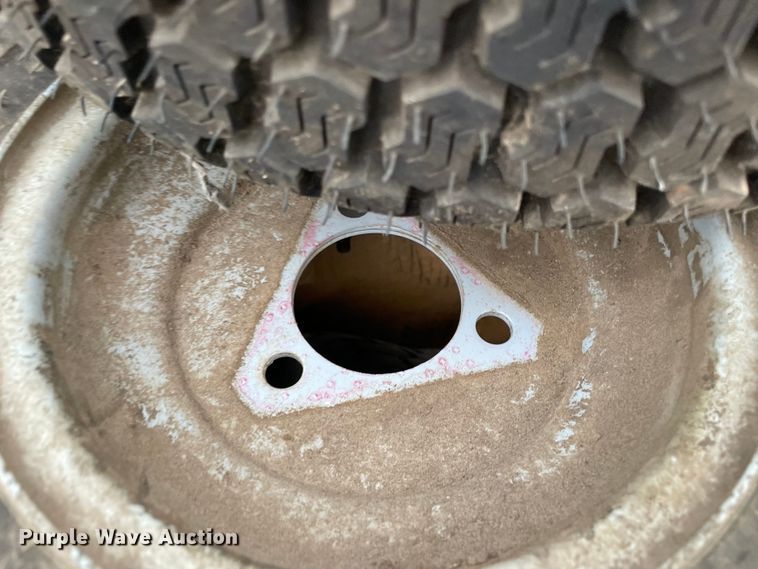 image for item DQ5810 Lawn mower tires