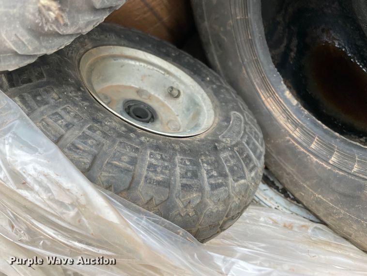 image for item DQ5810 Lawn mower tires