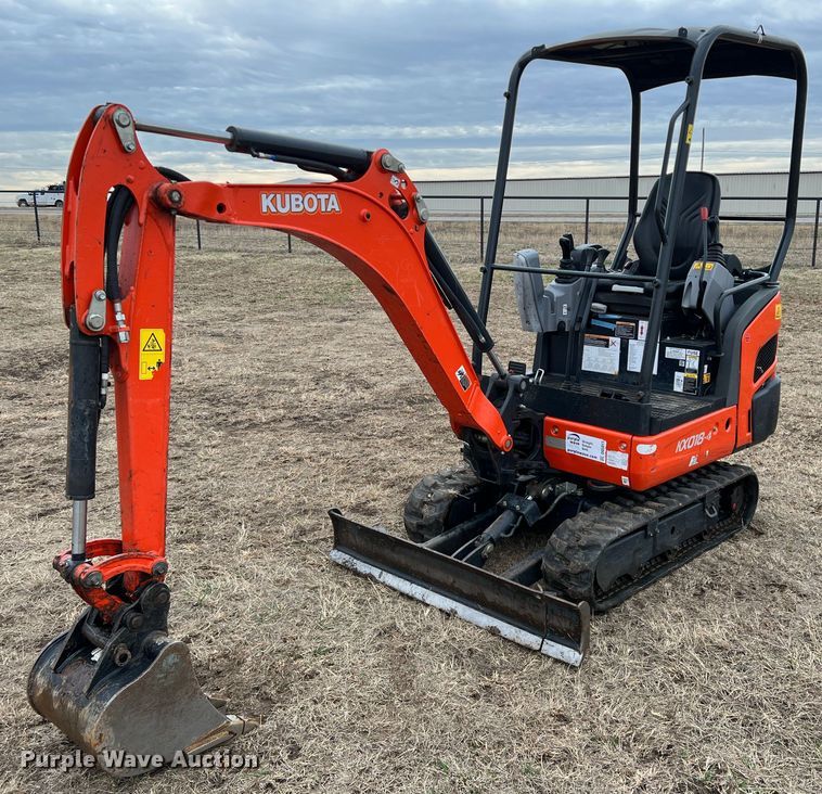 image for item DQ5811 2020 Kubota KX018-4  mini excavator