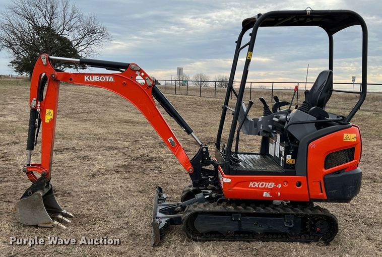 image for item DQ5811 2020 Kubota KX018-4  mini excavator