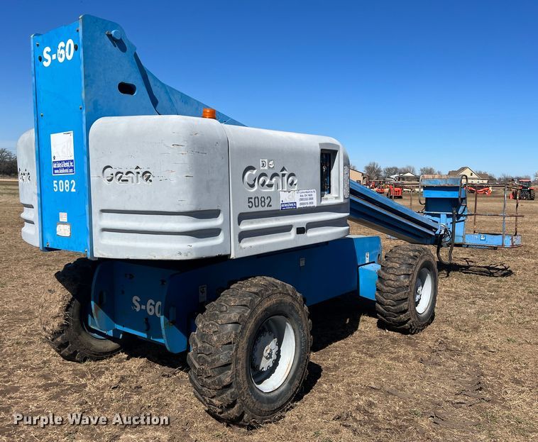 image for item DQ5816 1999 Genie S60  boom lift