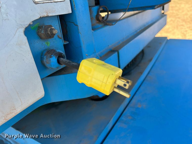 image for item DQ5816 1999 Genie S60  boom lift