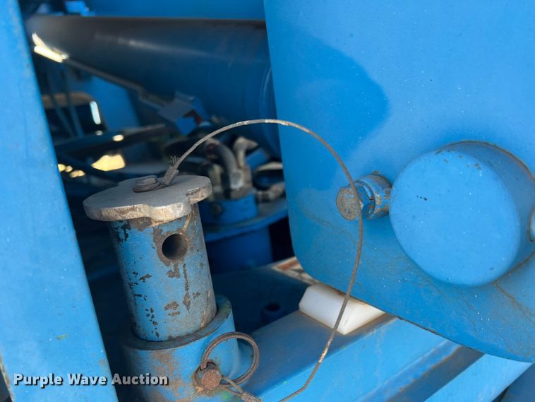 image for item DQ5816 1999 Genie S60  boom lift