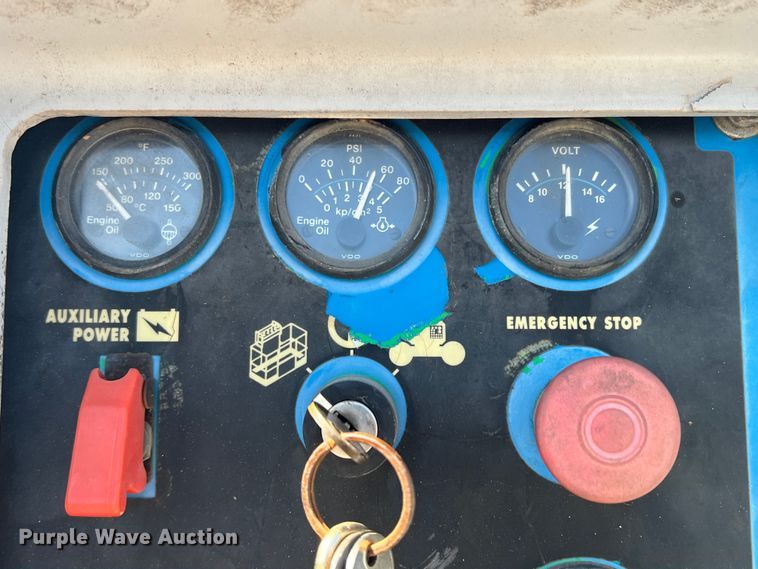 image for item DQ5816 1999 Genie S60  boom lift