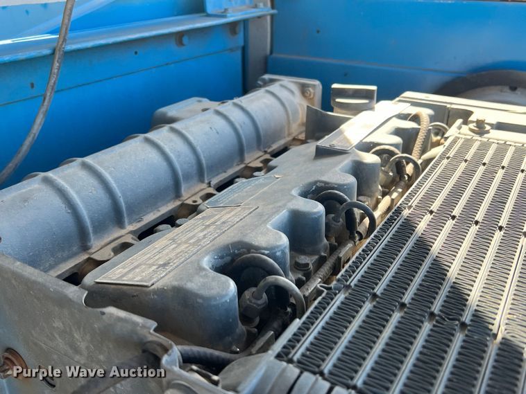 image for item DQ5816 1999 Genie S60  boom lift