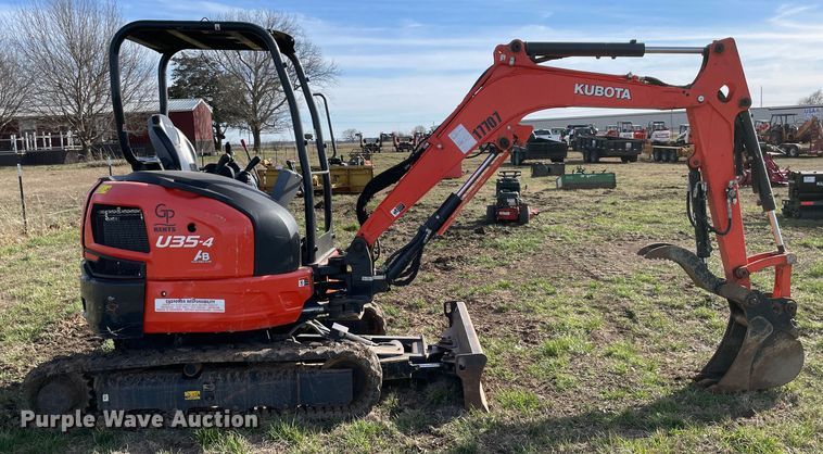 image for item DQ5819 Kubota U35-4  mini excavator