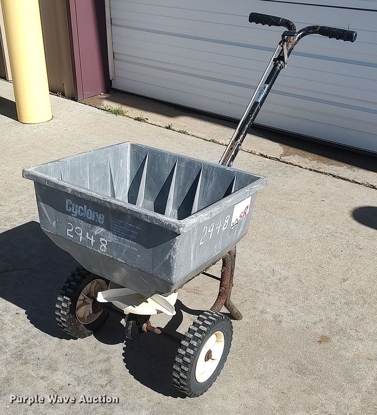 Cyclone CB3000/CB4000 spreader in Davis, OK Item DQ5820 sold Purple