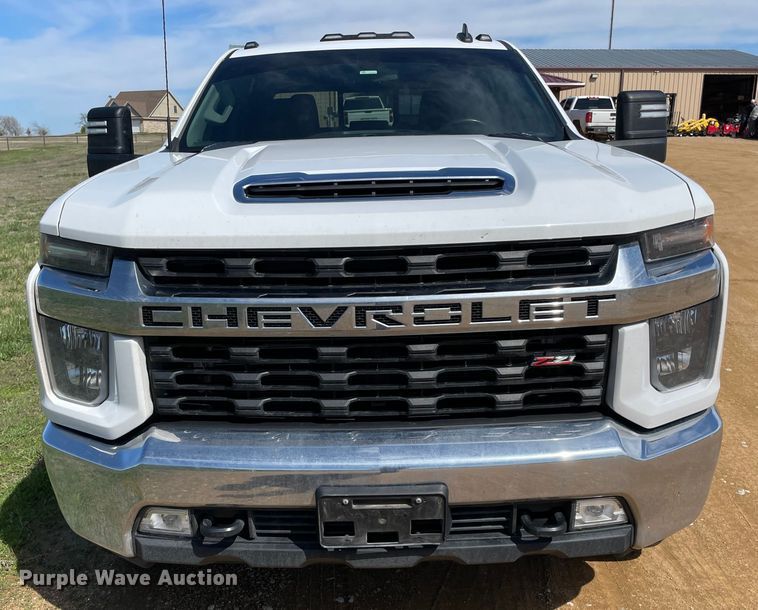 image for item DS2830 2020 Chevrolet Silverado 2500HD  Crew Cab pickup truck