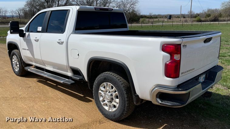 image for item DS2830 2020 Chevrolet Silverado 2500HD  Crew Cab pickup truck