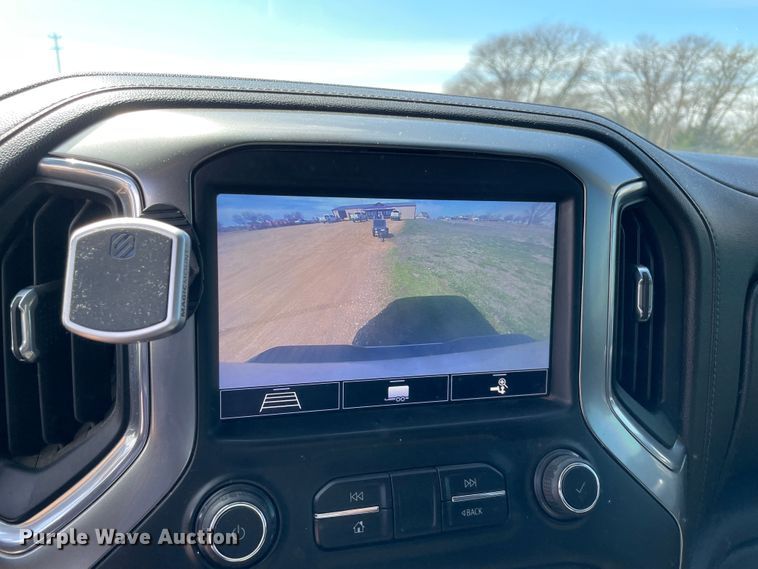 image for item DS2830 2020 Chevrolet Silverado 2500HD  Crew Cab pickup truck