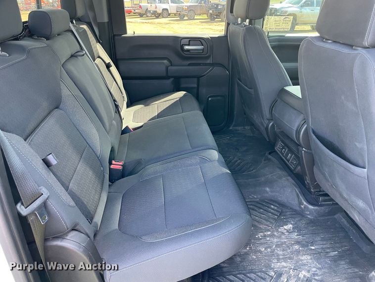 image for item DS2830 2020 Chevrolet Silverado 2500HD  Crew Cab pickup truck